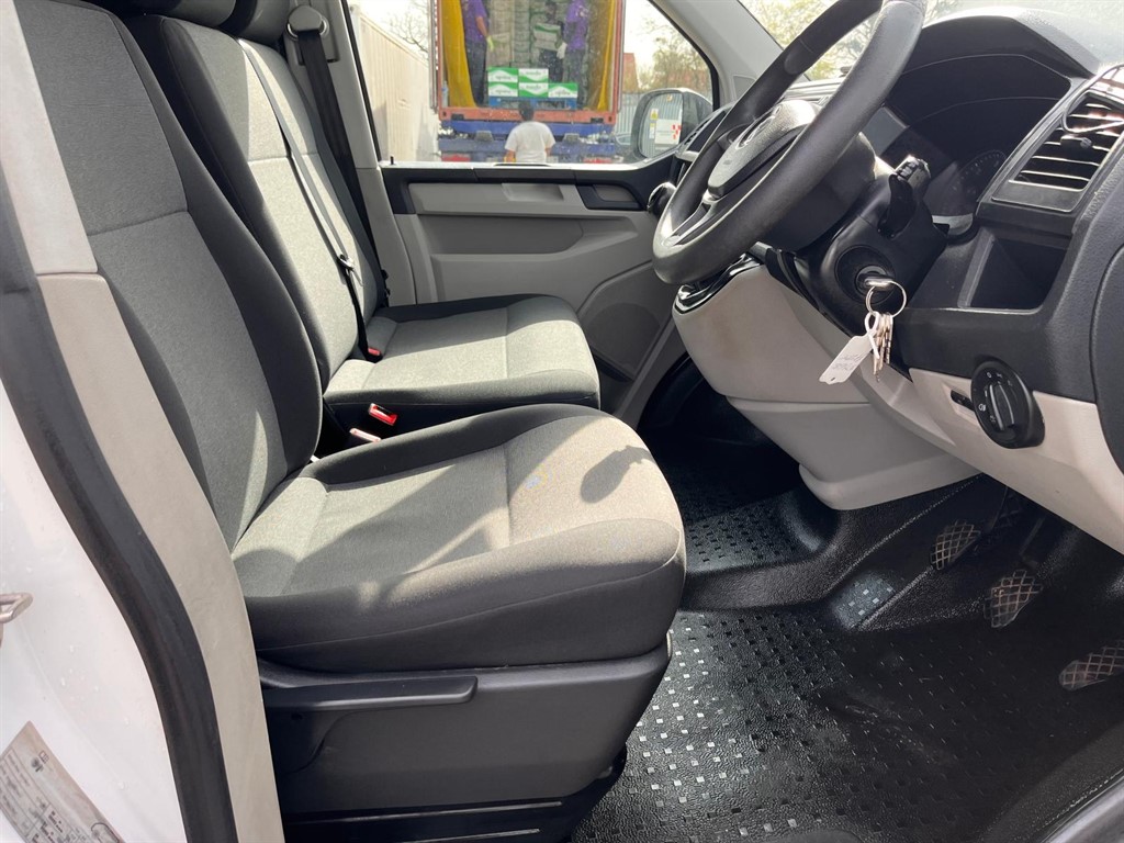 Used Volkswagen Transporter 2018 for sale - 78219095: Photo 11