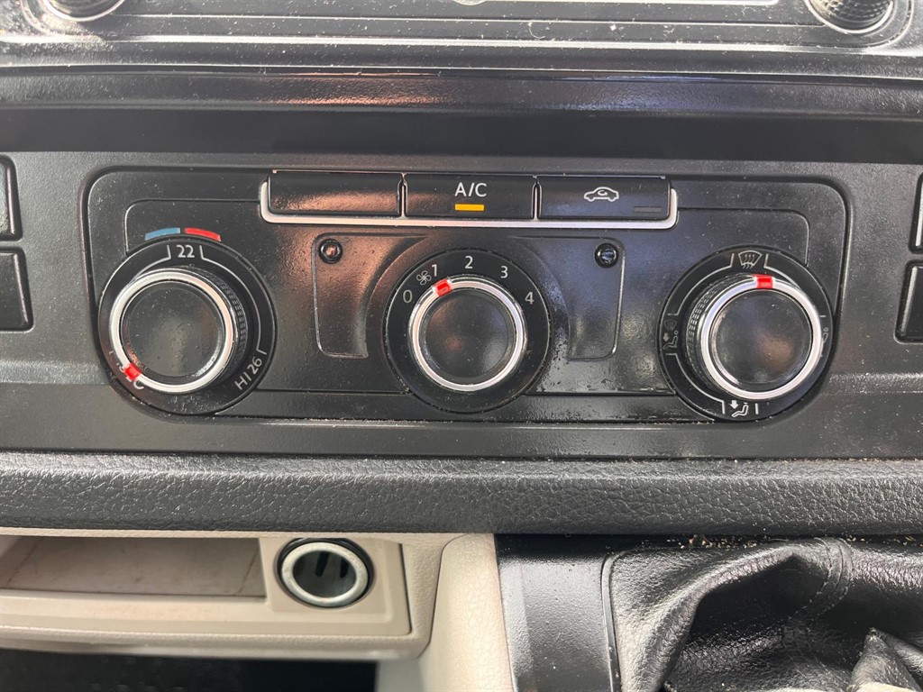 Used Volkswagen Transporter 2018 for sale - 78219095: Photo 16