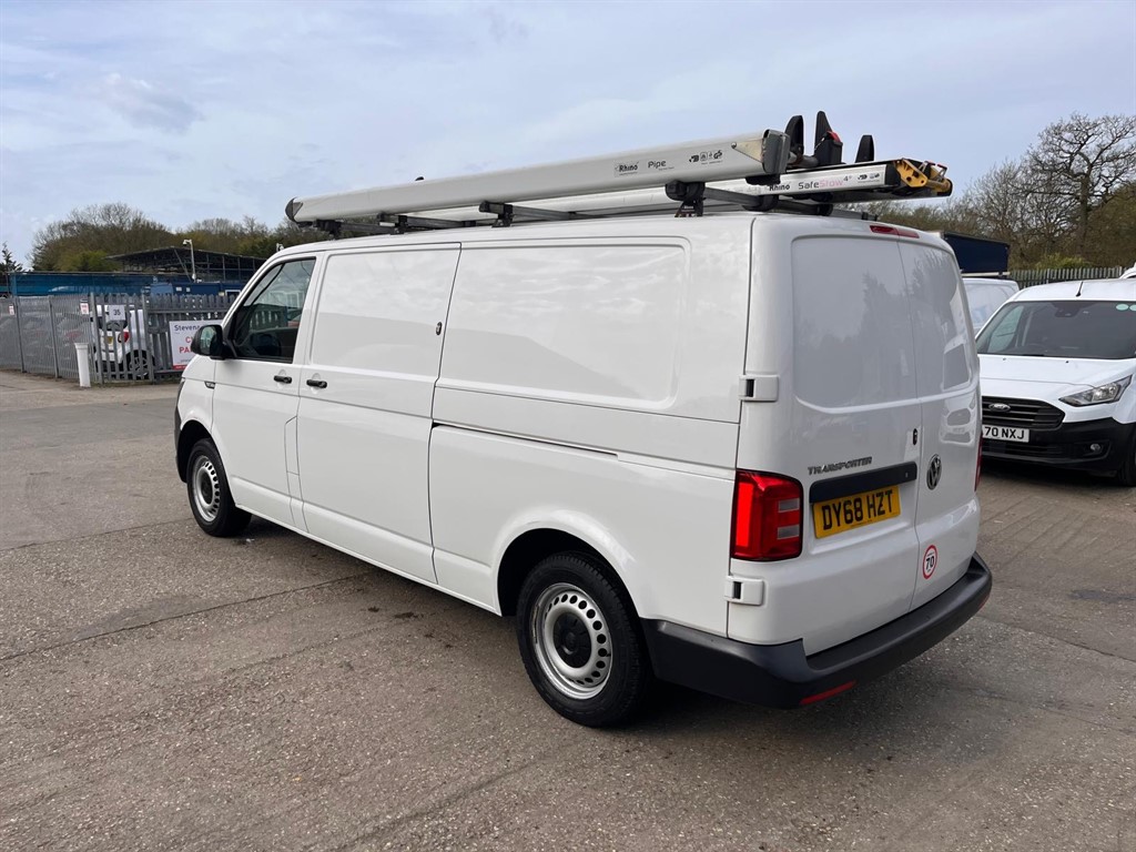 Used Volkswagen Transporter 2018 for sale - 78219095: Photo 3