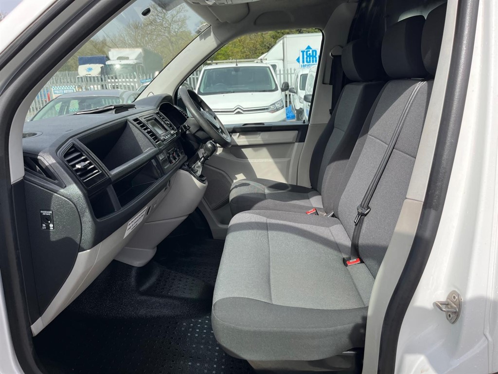 Used Volkswagen Transporter 2018 for sale - 78219095: Photo 9