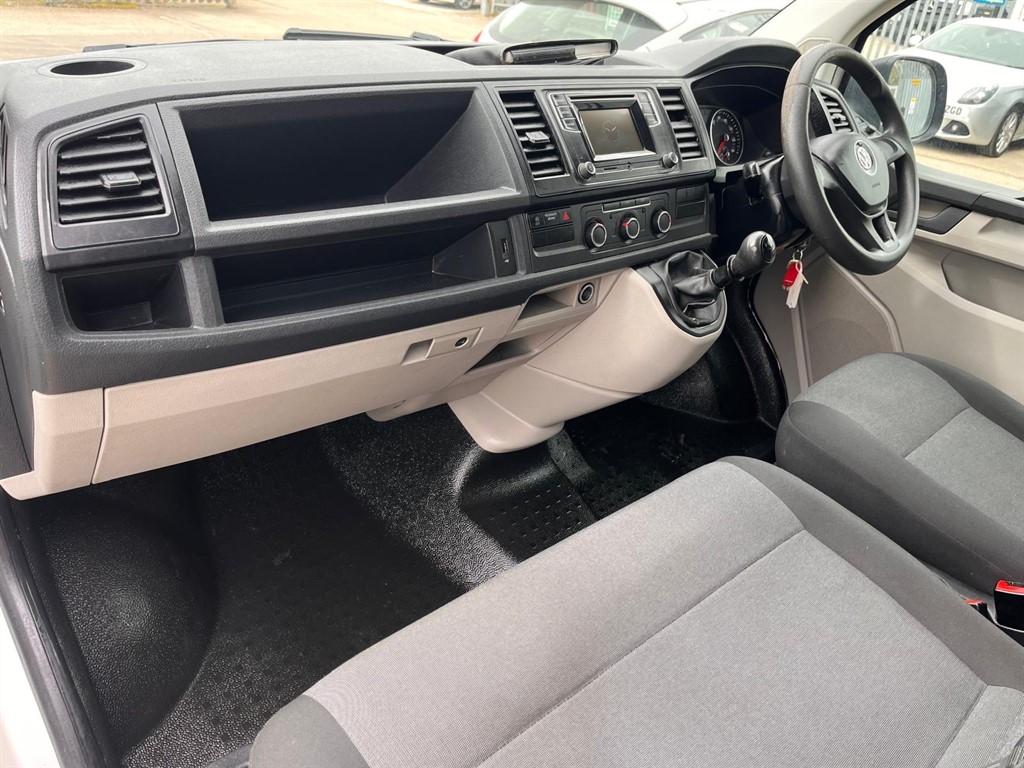 Used Volkswagen Transporter 2018 for sale - 78219102: Photo 10