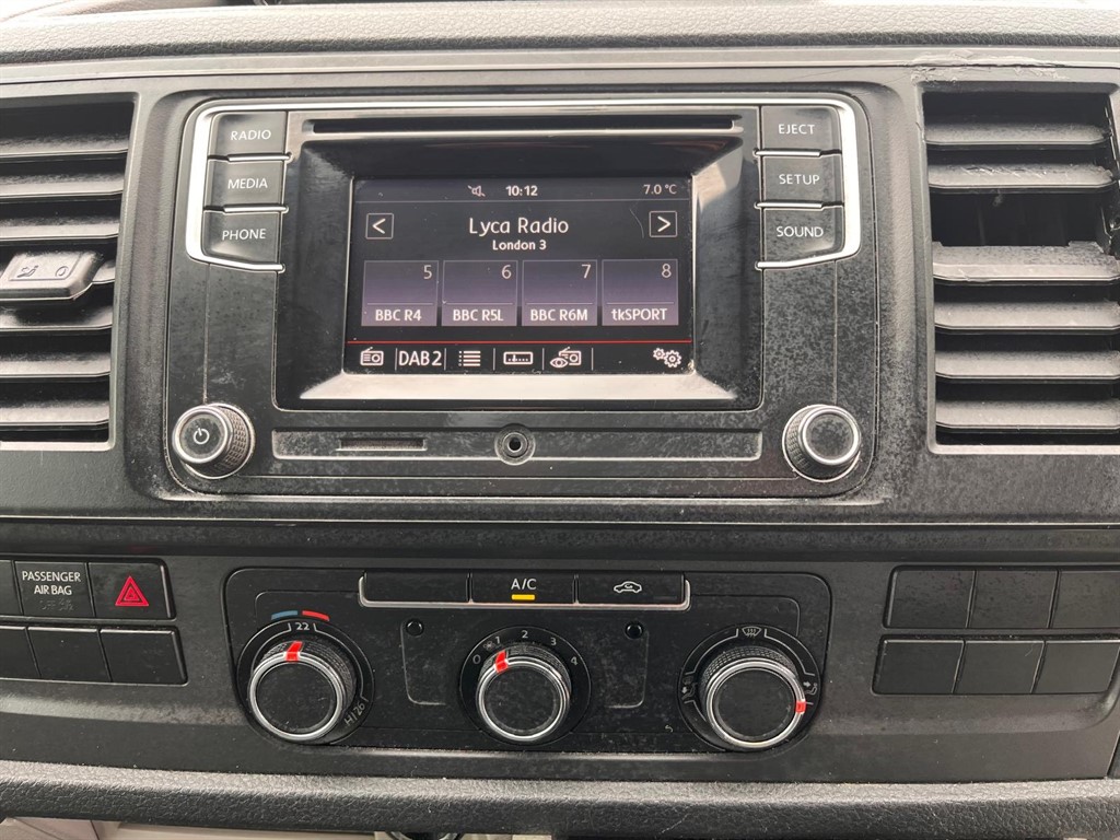 Used Volkswagen Transporter 2018 for sale - 78219102: Photo 15