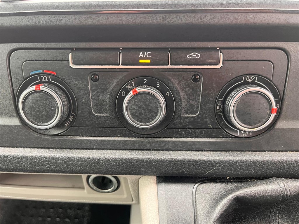 Used Volkswagen Transporter 2018 for sale - 78219102: Photo 16