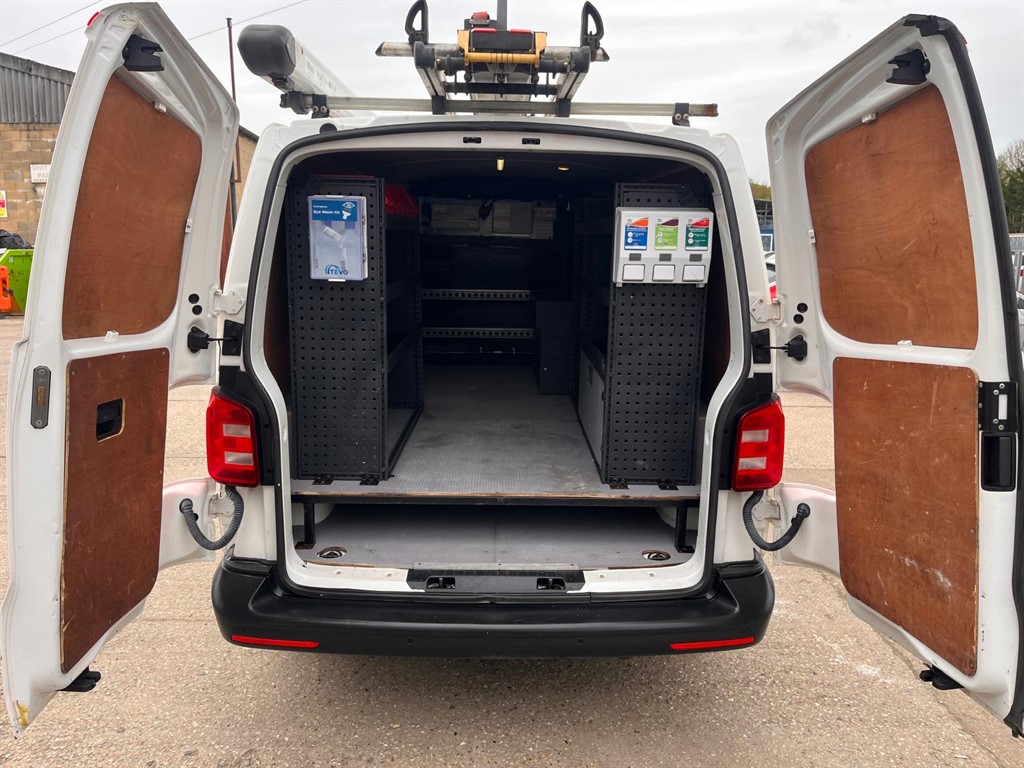 Used Volkswagen Transporter 2018 for sale - 78219102: Photo 18