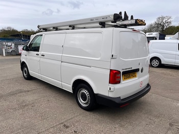 Used Volkswagen Transporter 2018 for sale - 78219102: Photo