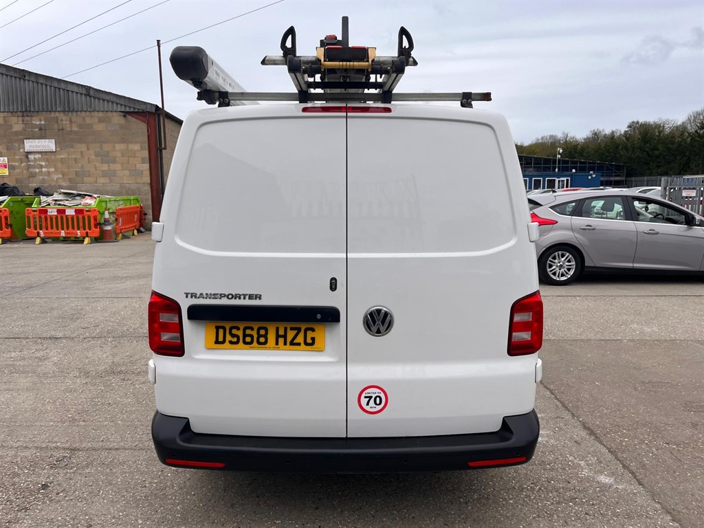 Used Volkswagen Transporter 2018 for sale - 78219102: Photo 4