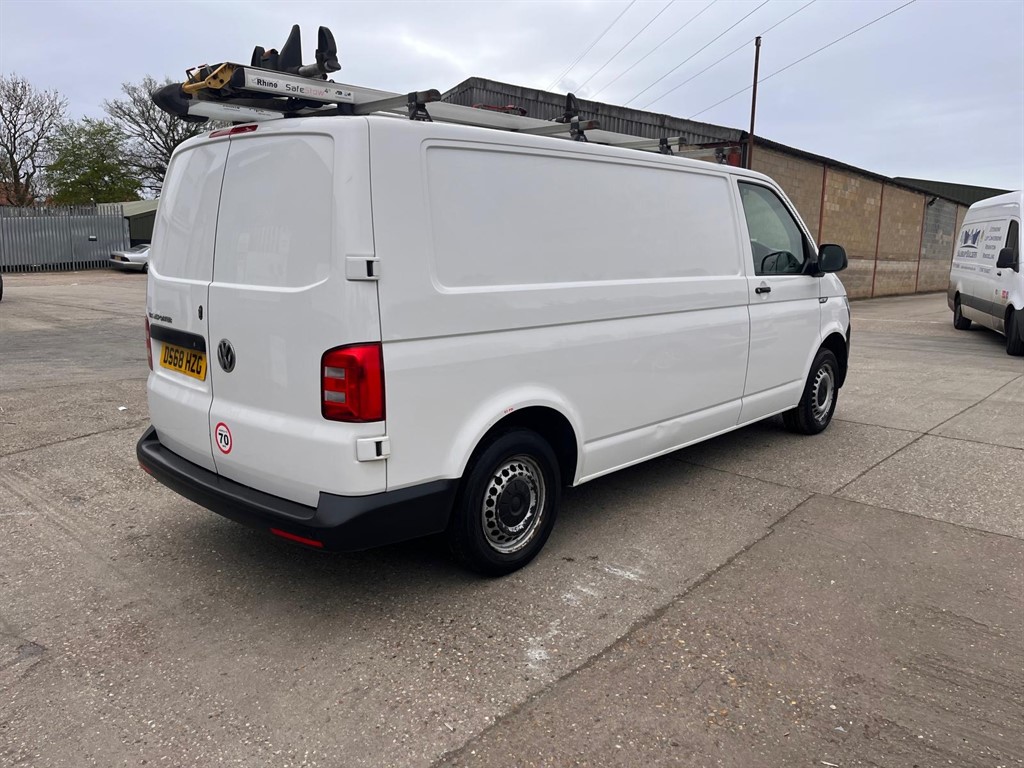 Used Volkswagen Transporter 2018 for sale - 78219102: Photo 5