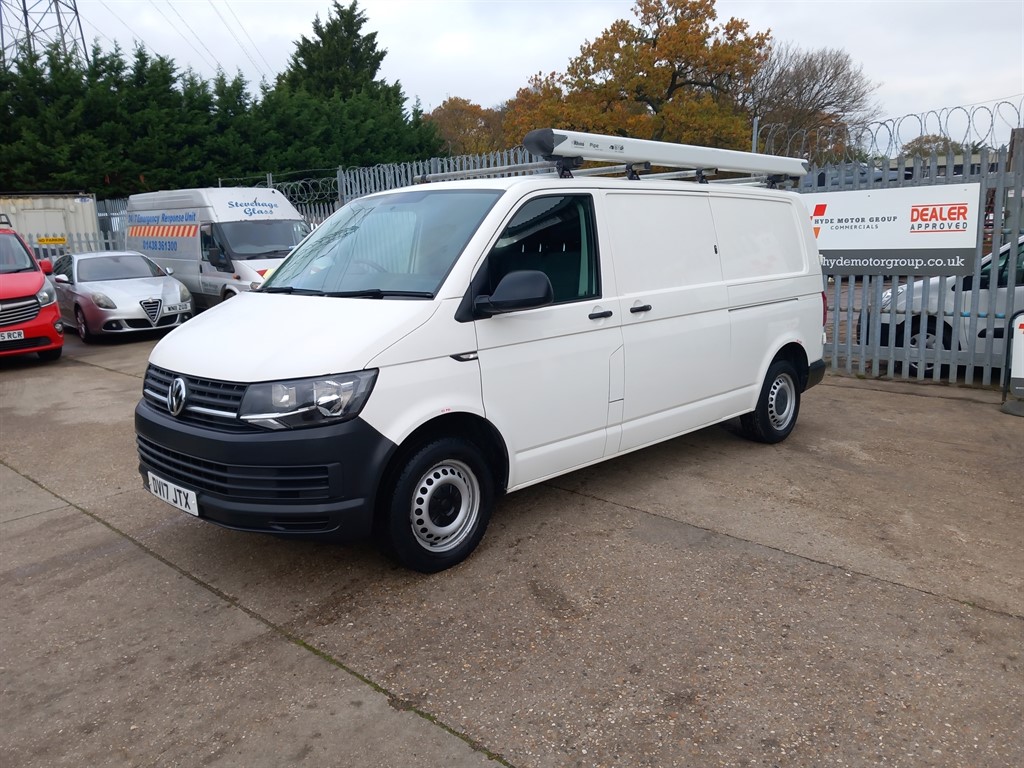 Used Volkswagen Transporter 2017 for sale - 76532370: Photo 1