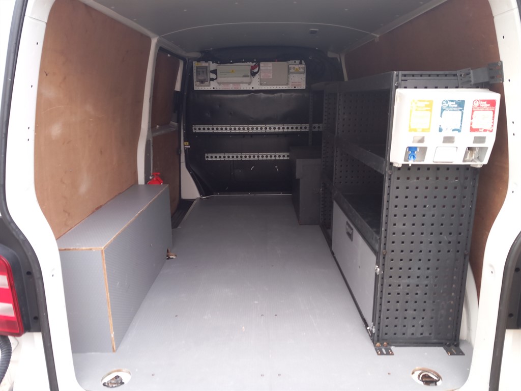 Used Volkswagen Transporter 2017 for sale - 76532370: Photo 18