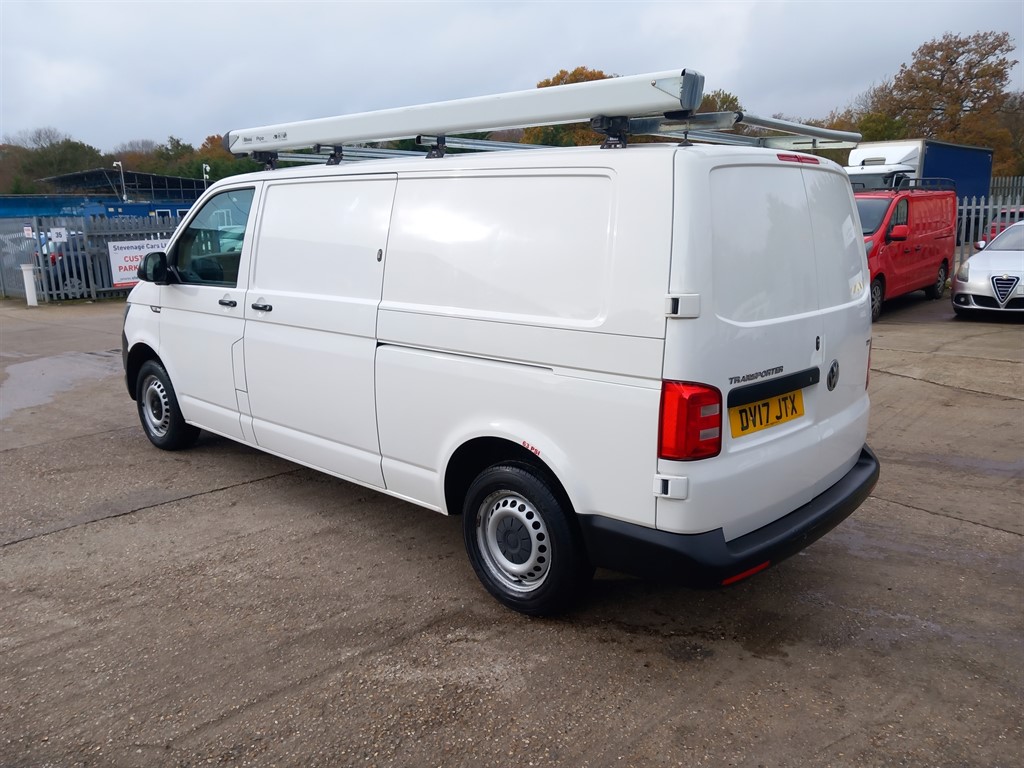 Used Volkswagen Transporter 2017 for sale - 76532370: Photo 3