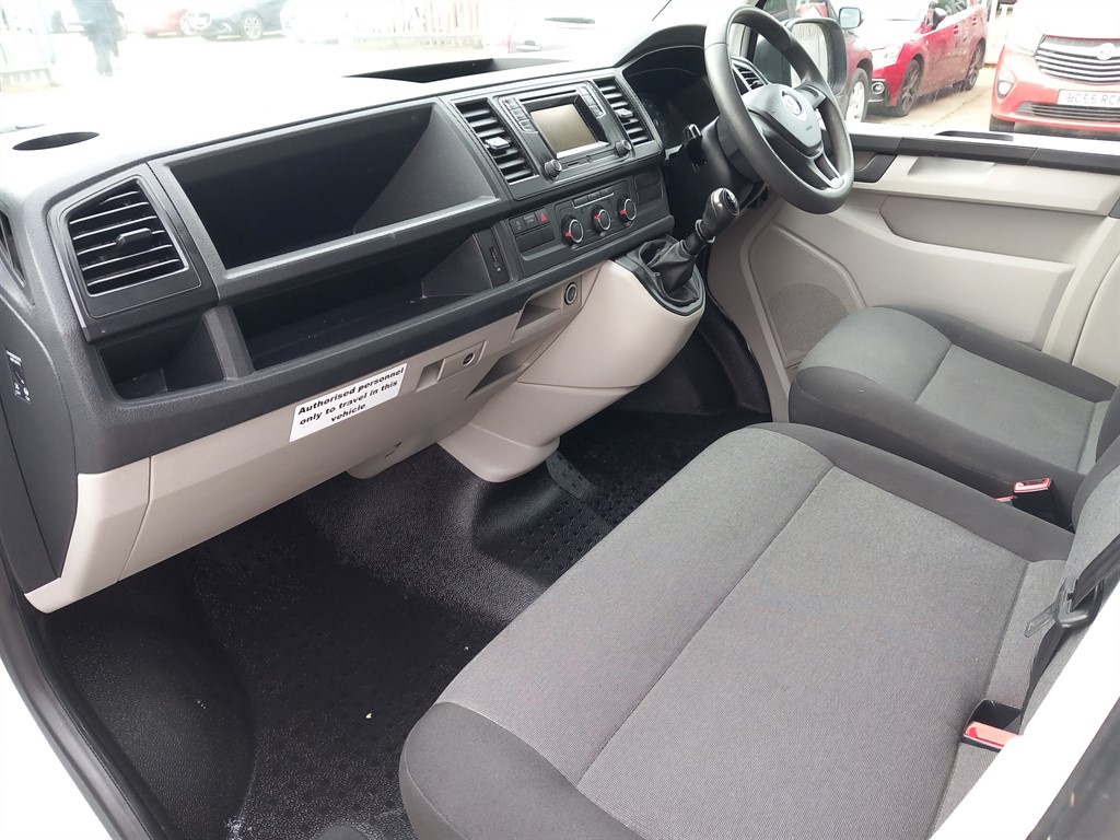 Used Volkswagen Transporter 2017 for sale - 76532370: Photo 9