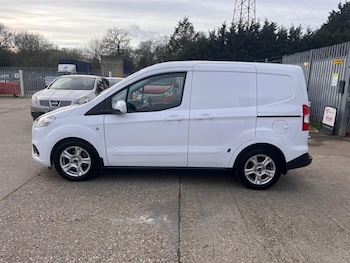 Used Ford Transit Courier 2022 for sale - 77885657: Photo