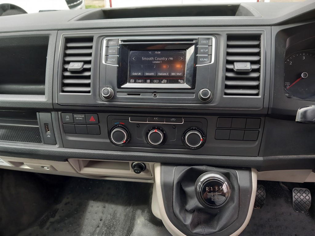 Used Volkswagen Transporter 2017 for sale - 76796696: Photo 10