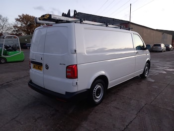 Used Volkswagen Transporter 2017 for sale - 76796696: Photo