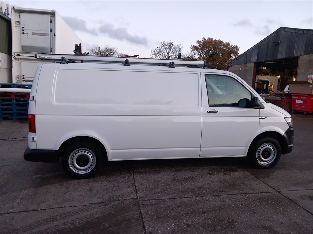 Used Volkswagen Transporter 2017 for sale - 76796696: Photo 5