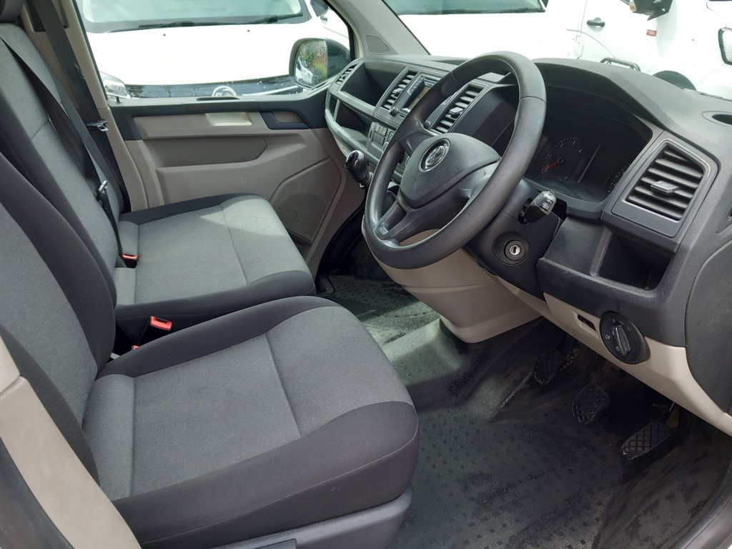 Used Volkswagen Transporter 2017 for sale - 76796696: Photo 8
