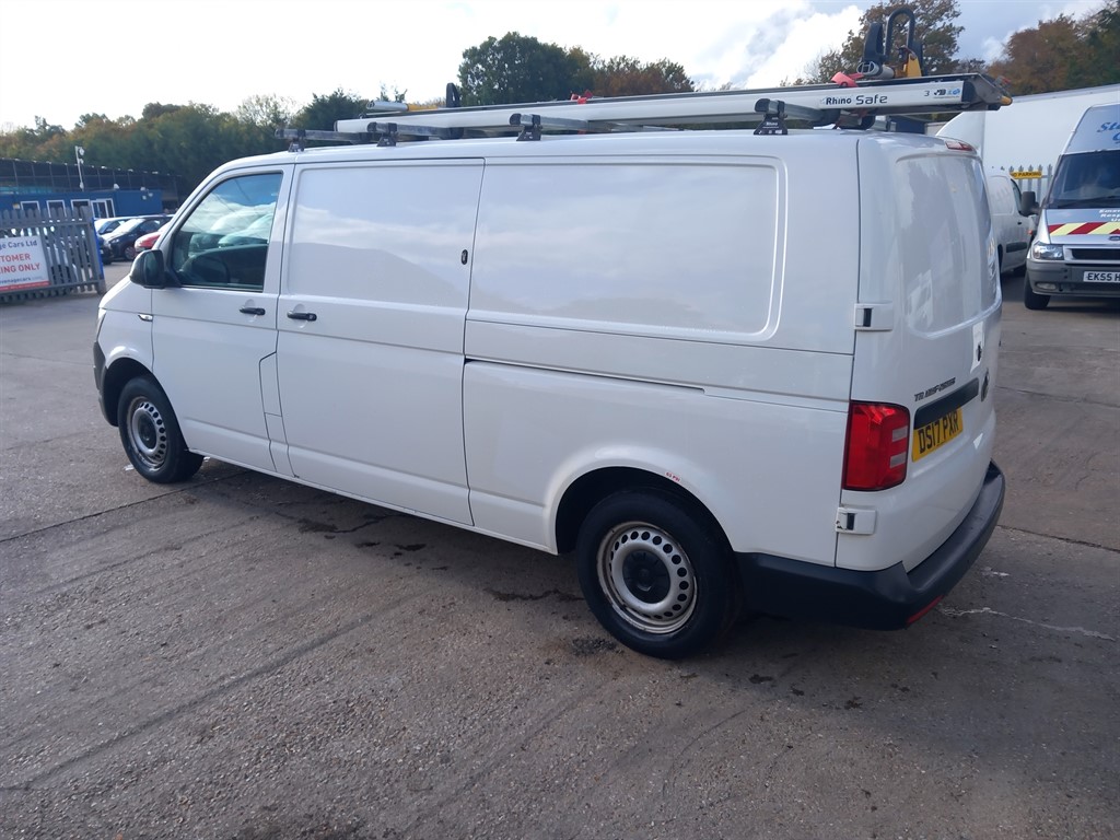 Used Volkswagen Transporter 2017 for sale - 76351083: Photo 3