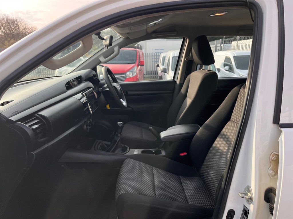 Used Toyota Hilux 2020 for sale - 77983113: Photo 11