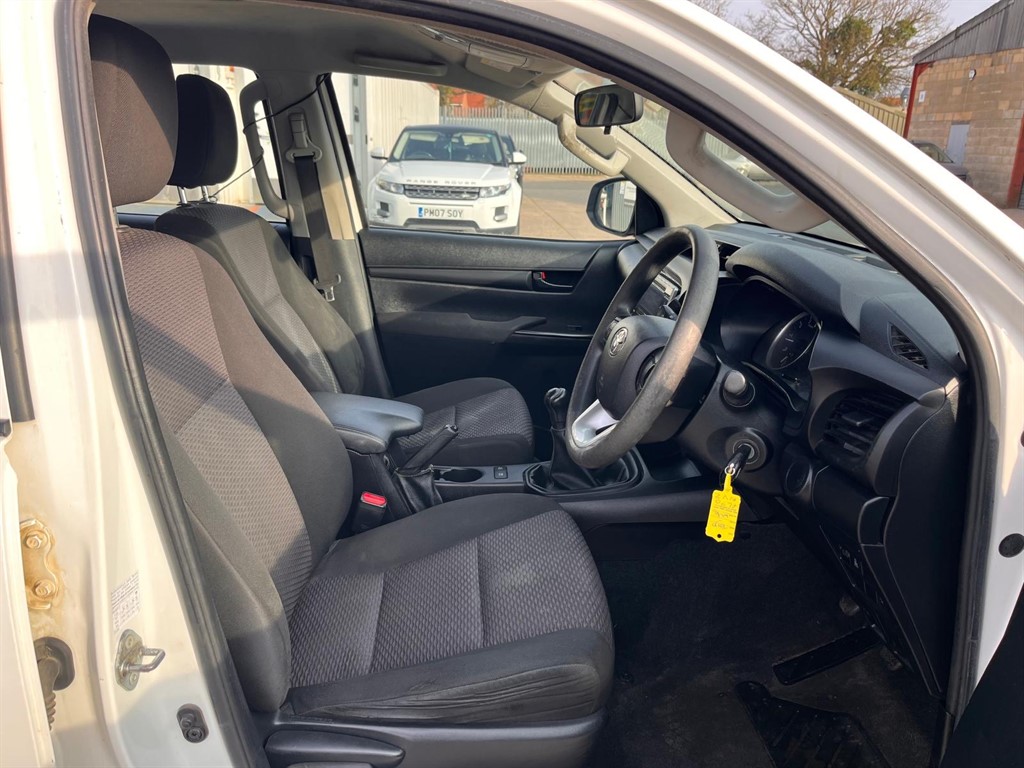Used Toyota Hilux 2020 for sale - 77983113: Photo 13