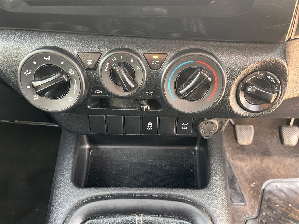 Used Toyota Hilux 2020 for sale - 77983113: Photo 17