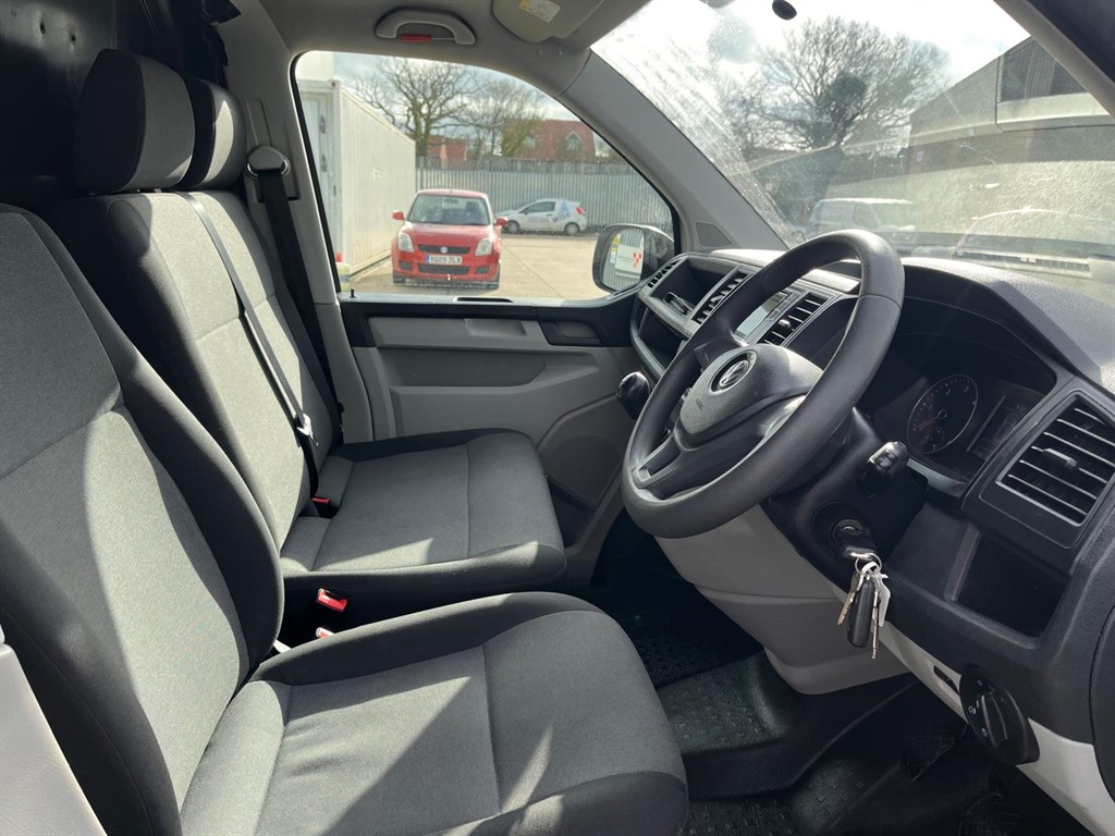 Used Volkswagen Transporter 2018 for sale - 77856009: Photo 11