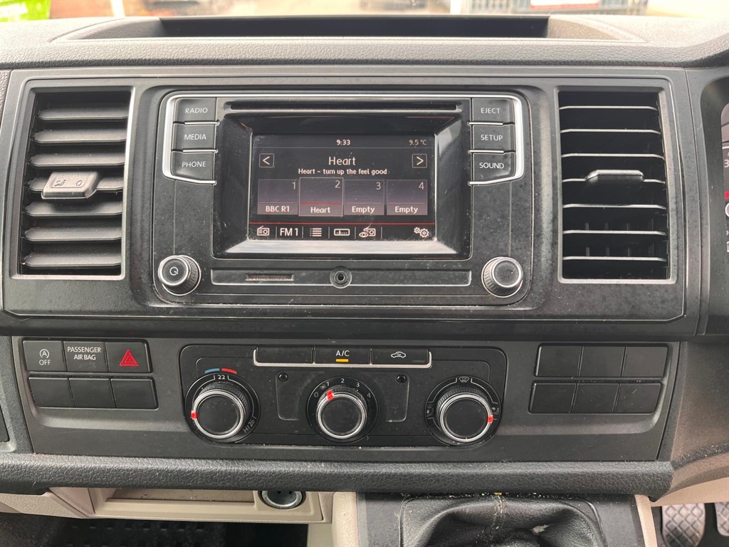 Used Volkswagen Transporter 2018 for sale - 77856009: Photo 14