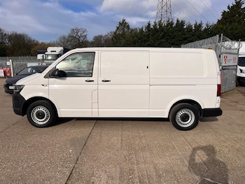 Used Volkswagen Transporter 2018 for sale - 77856009: Photo