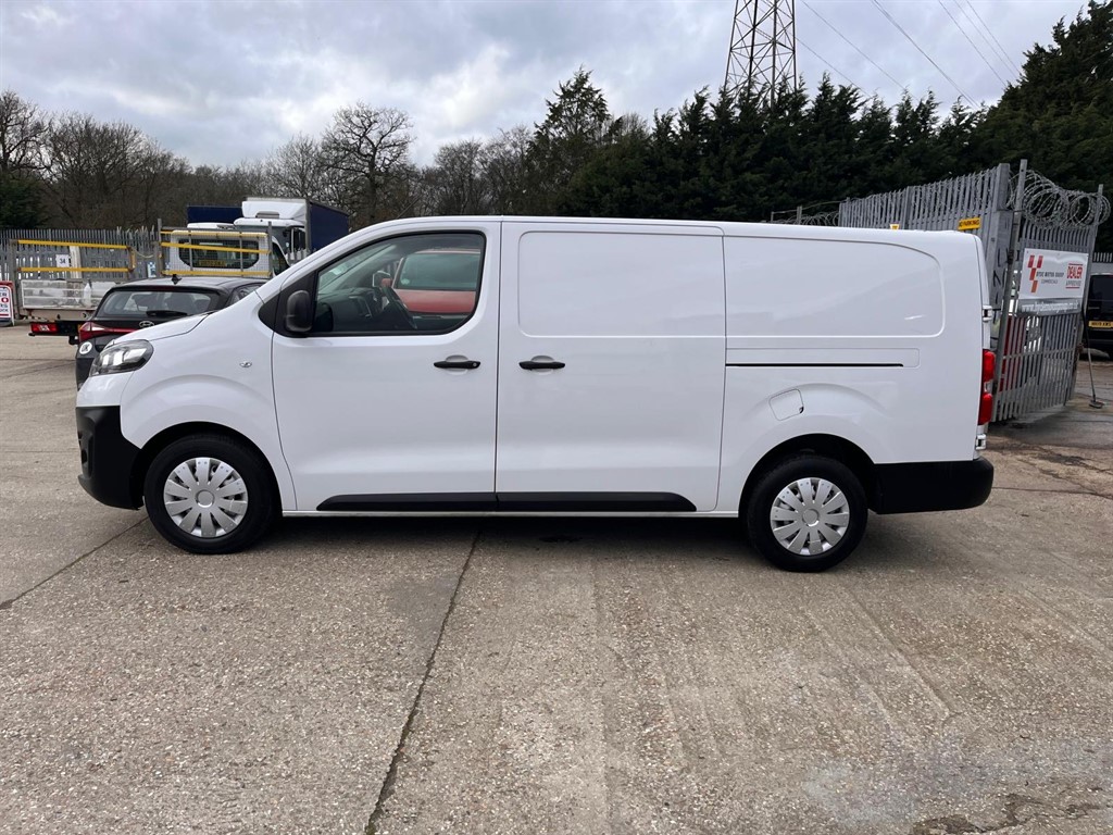 Used Vauxhall Vivaro 2022 for sale - 77686076: Photo 2