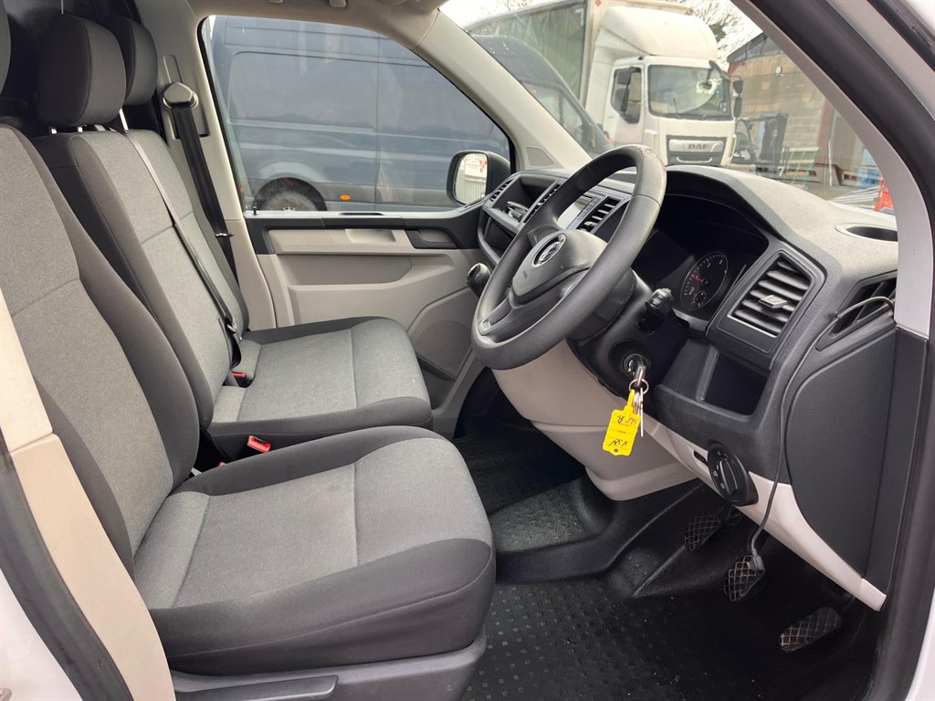 Used Volkswagen Transporter 2018 for sale - 77389272: Photo 12