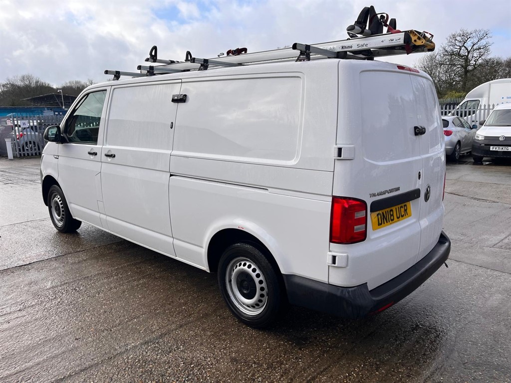 Used Volkswagen Transporter 2018 for sale - 77389272: Photo 4