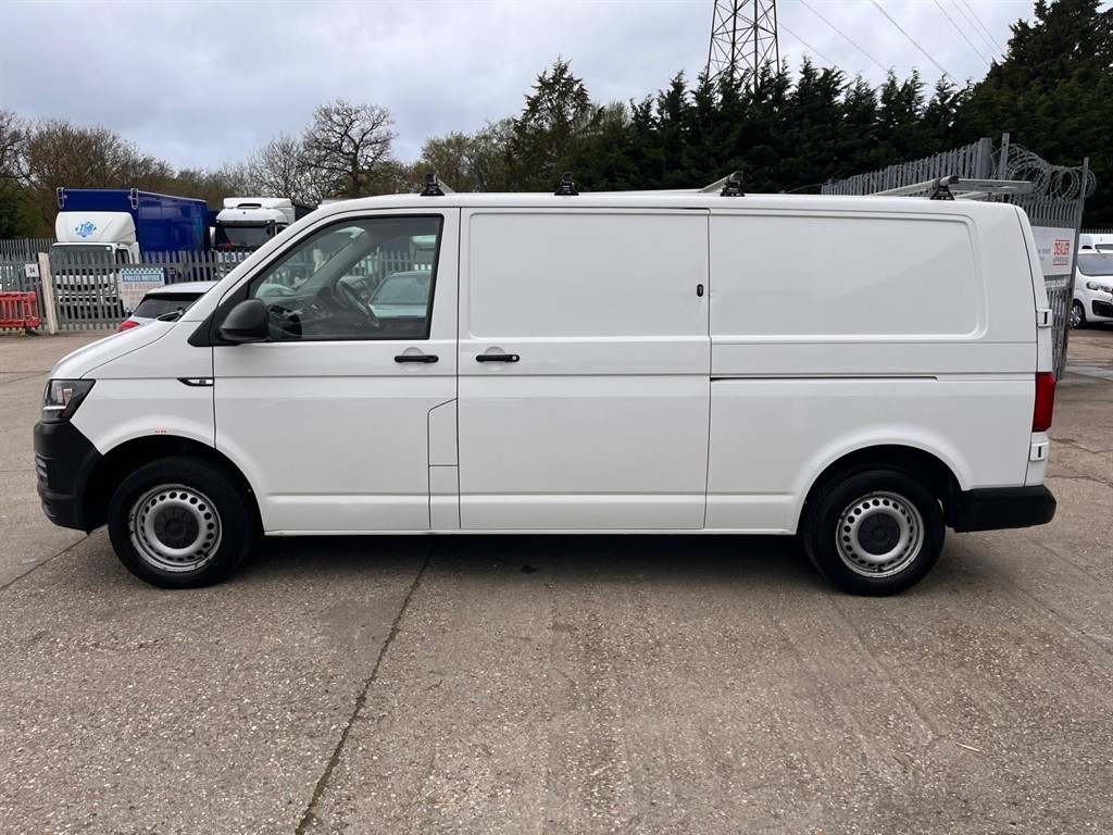 Used Volkswagen Transporter 2017 for sale - 78219096: Photo 2