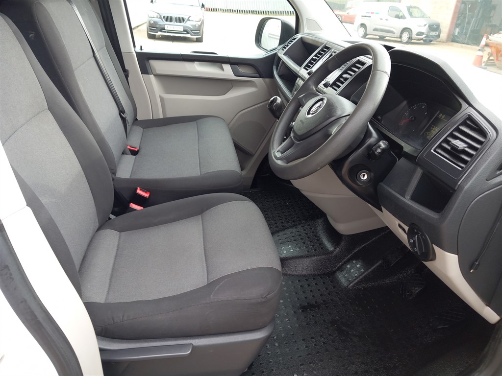 Used Volkswagen Transporter 2016 for sale - 76487676: Photo 10