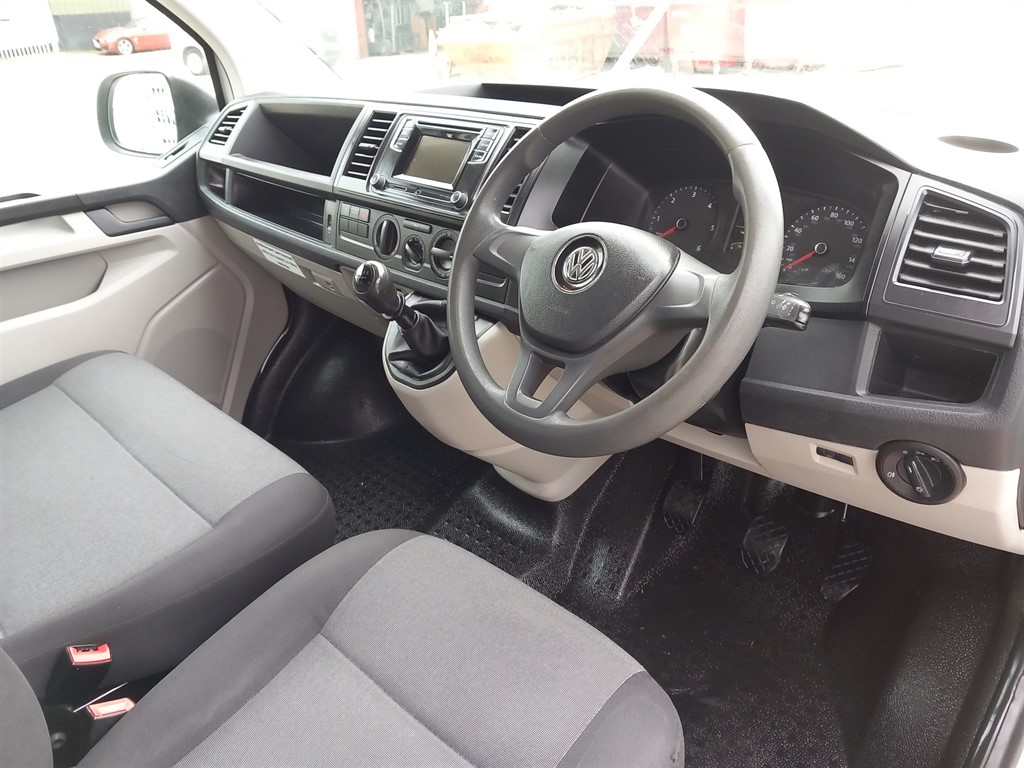 Used Volkswagen Transporter 2016 for sale - 76487676: Photo 11