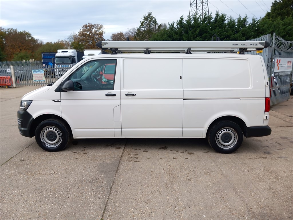 Used Volkswagen Transporter 2016 for sale - 76487676: Photo 2