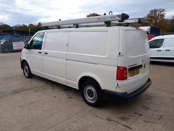 Used Volkswagen Transporter 2016 for sale - 76487676: Photo