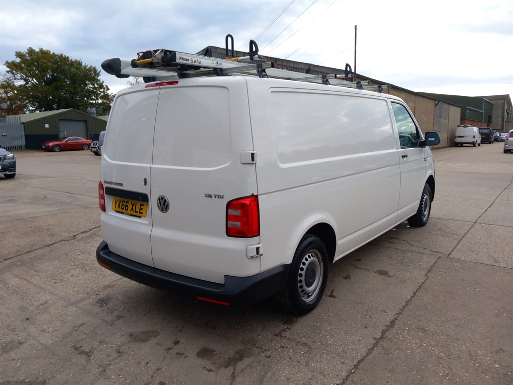 Used Volkswagen Transporter 2016 for sale - 76487676: Photo 4