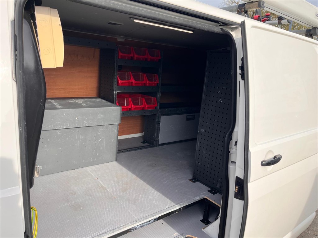 Used Volkswagen Transporter 2018 for sale - 78219100: Photo 19