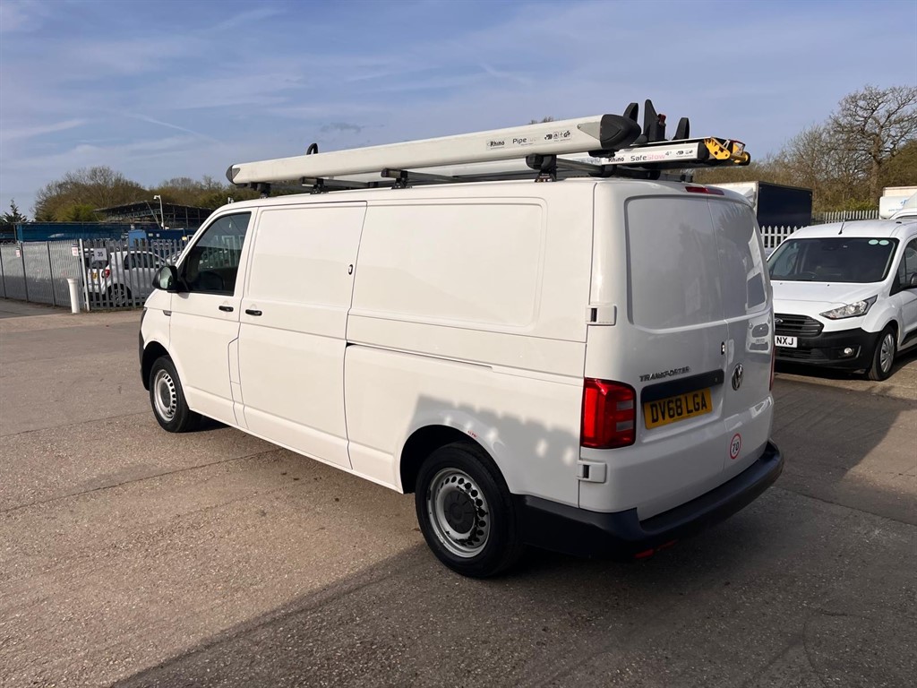 Used Volkswagen Transporter 2018 for sale - 78219100: Photo 3