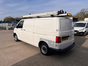 Used Volkswagen Transporter 2018 for sale - 78219100: Photo