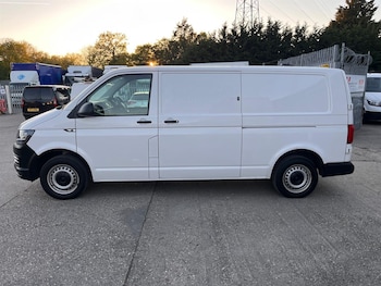 Used Volkswagen Transporter 2018 for sale - 78385495: Photo