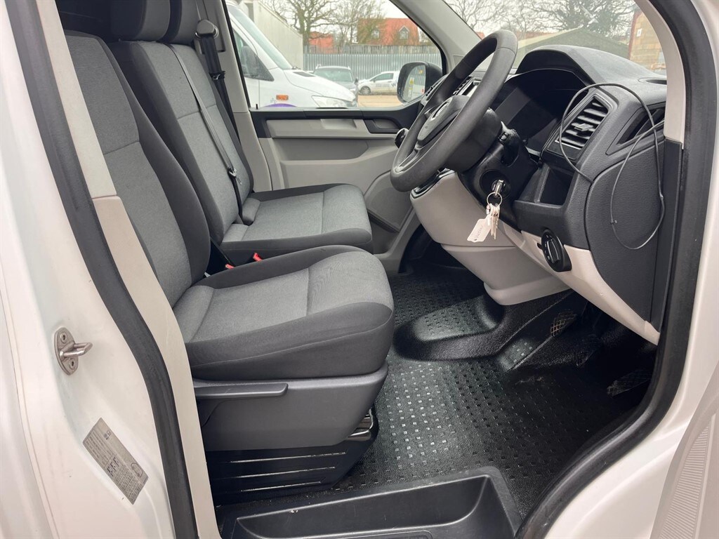 Used Volkswagen Transporter 2018 for sale - 77810507: Photo 11