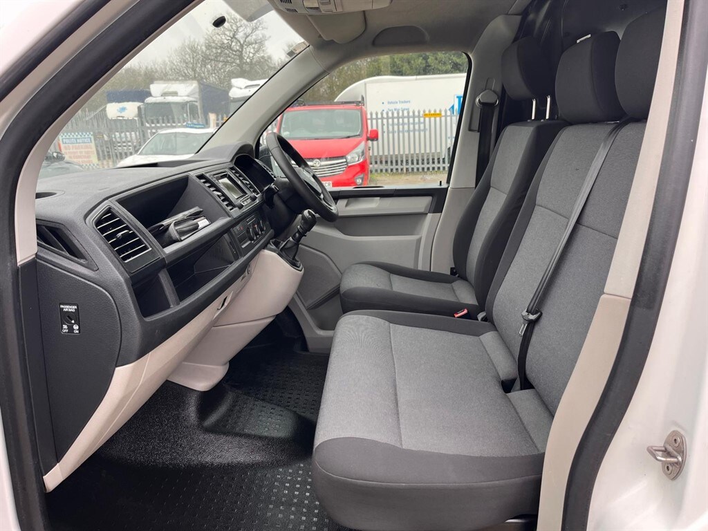Used Volkswagen Transporter 2018 for sale - 77810507: Photo 9