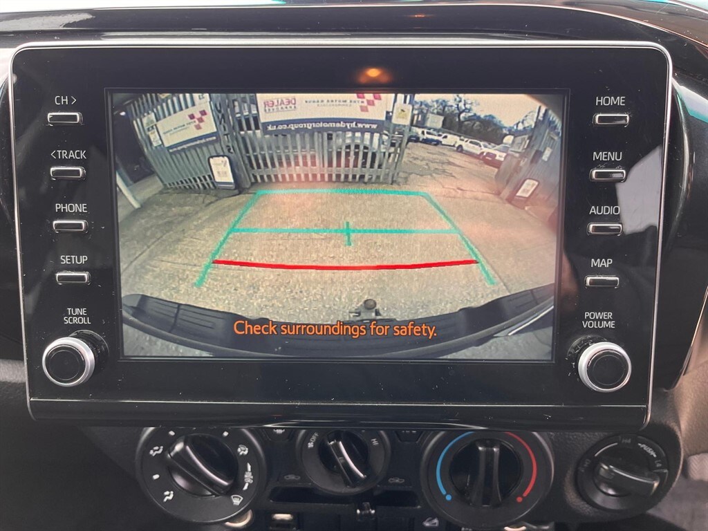 Used Toyota Hilux 2022 for sale - 77856003: Photo 17