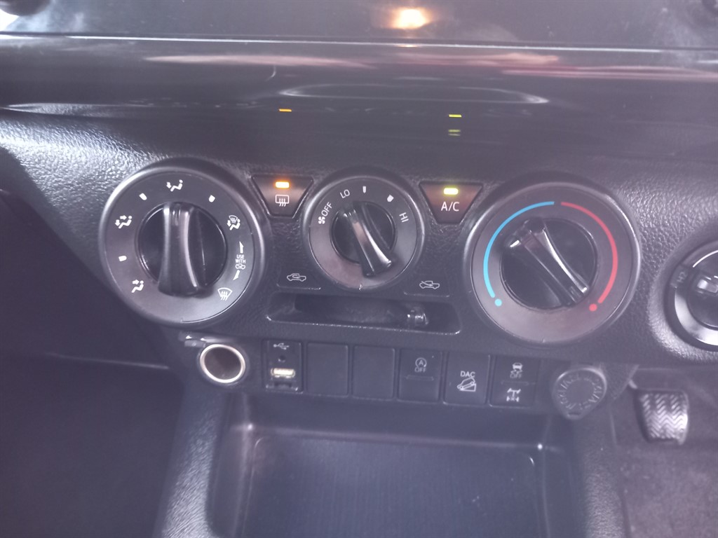 Used Toyota Hilux 2022 for sale - 77235681: Photo 18