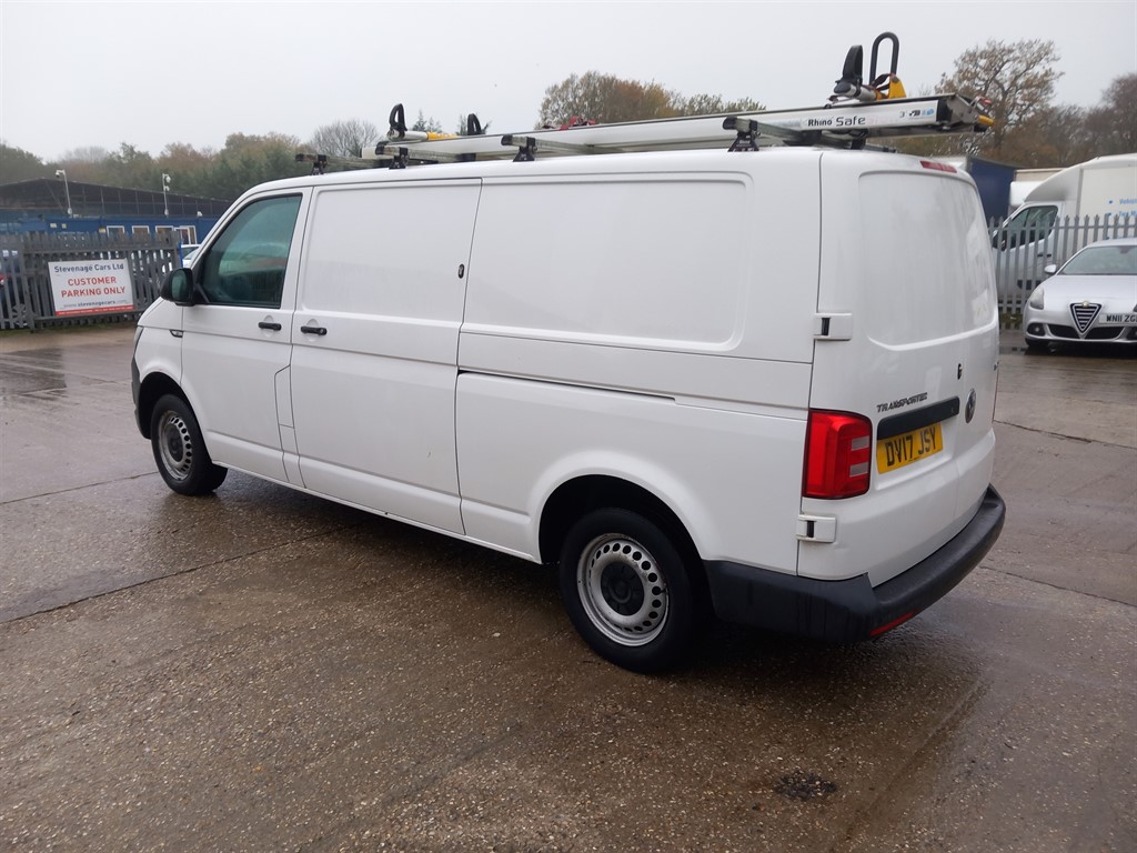 Used Volkswagen Transporter 2017 for sale - 76593800: Photo 3