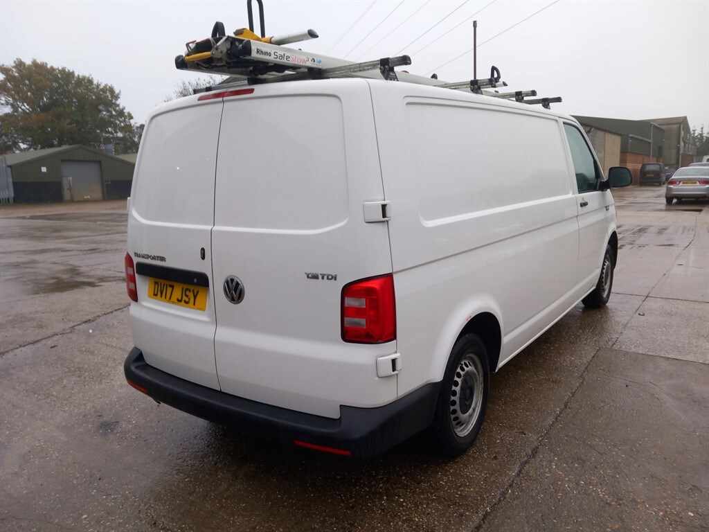 Used Volkswagen Transporter 2017 for sale - 76593800: Photo 4