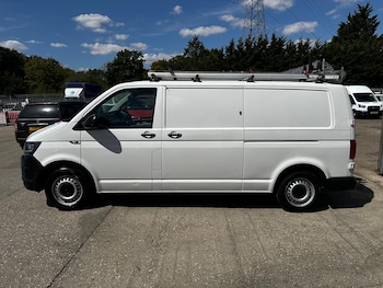 Used Volkswagen Transporter 2018 for sale - 79486208: Photo