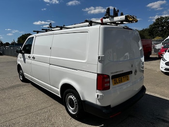 Used Volkswagen Transporter 2018 for sale - 79486208: Photo