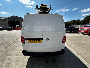 Used Volkswagen Transporter 2018 for sale - 79486208: Photo