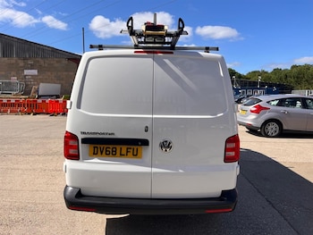Used Volkswagen Transporter 2018 for sale - 79108712: Photo